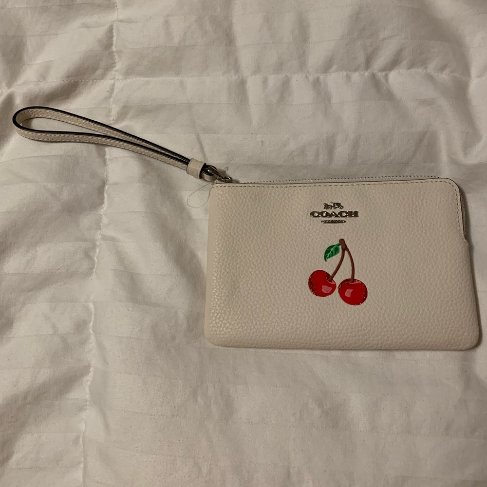 Coach wristlet NWOT